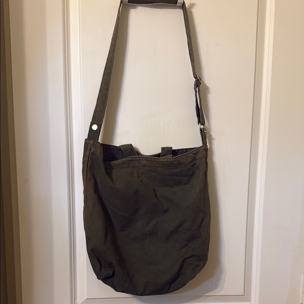 BAGGU Olive Green Canvas Duck Bag